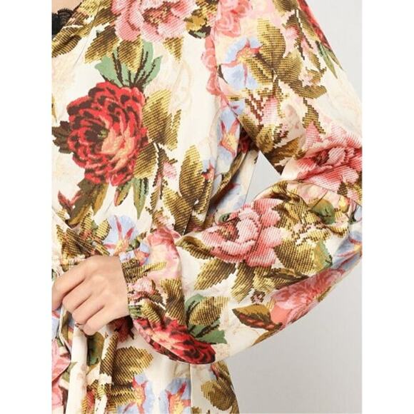 GUESS Women’s Size XL Floral Print Wrap Blouse Designer Fashion Chiffon - Picture 5 of 14